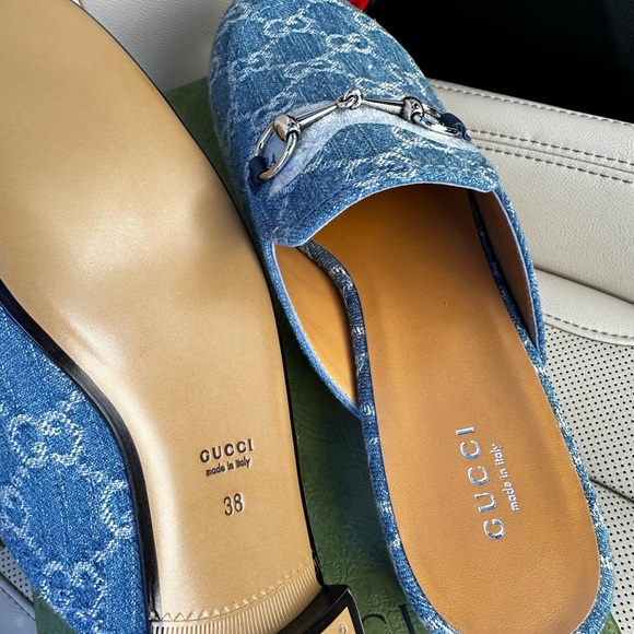 Gucci
Princetown GG Denim Loafer Mules sz 38 - Picture 8 of 10